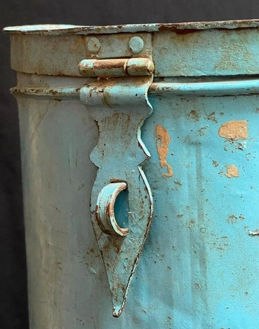 Vintage voorraadblik uit India blauw