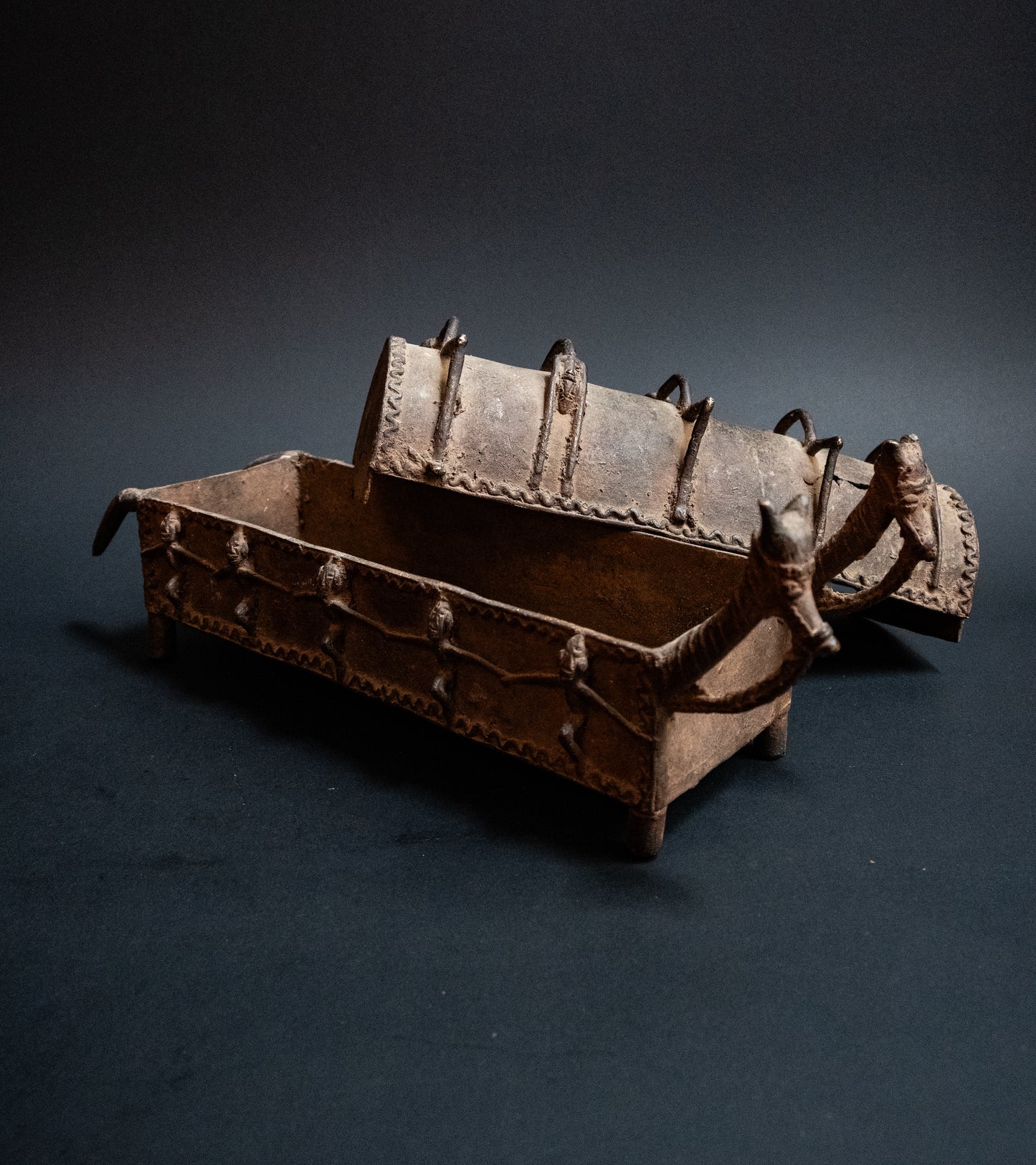 Bronzen Dogon box uit Mali