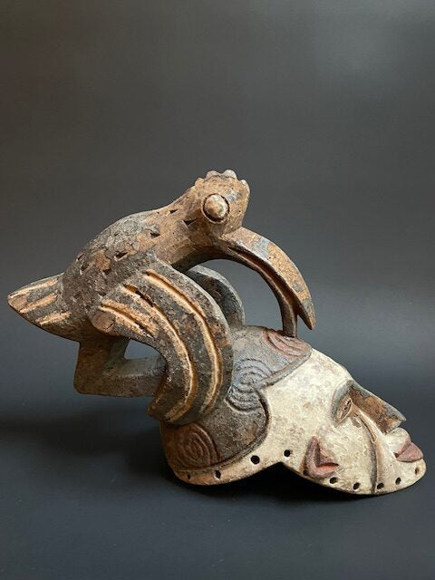 Ikorodo helmmasker van de Igbo uit Nigeria
