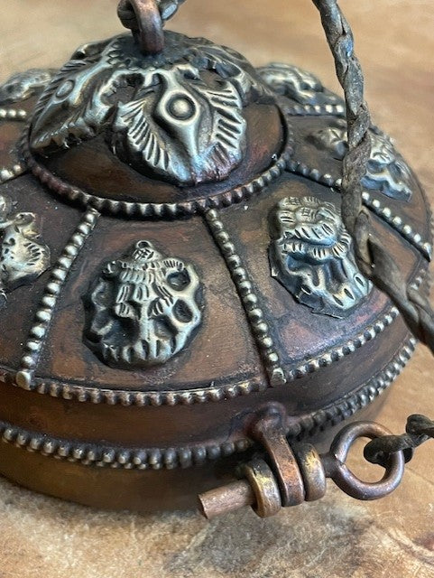 Ashtamangalaat tingsha uit Nepal in box
