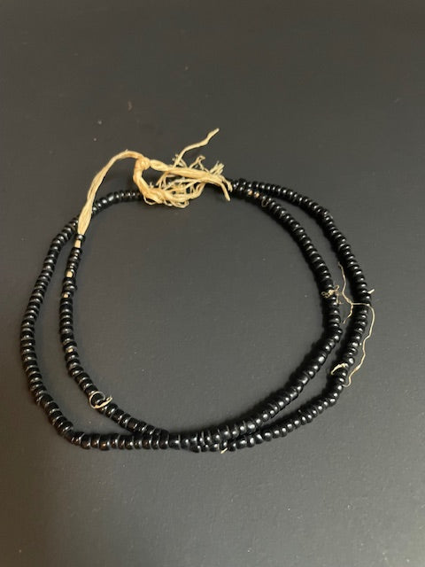 Vintage handelskralen ketting uit Ghana zwart
