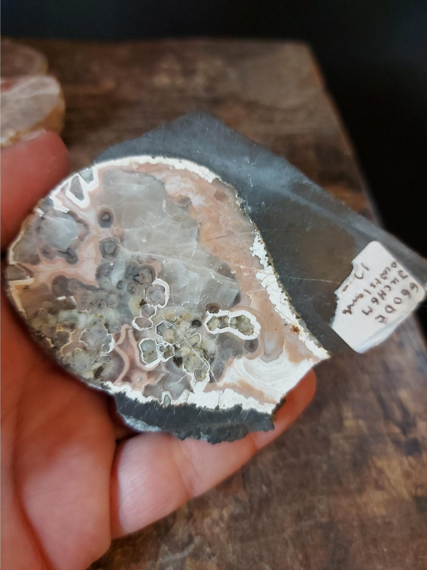 Juchem agaat geode uit Duitsland - Rootz Gallery
