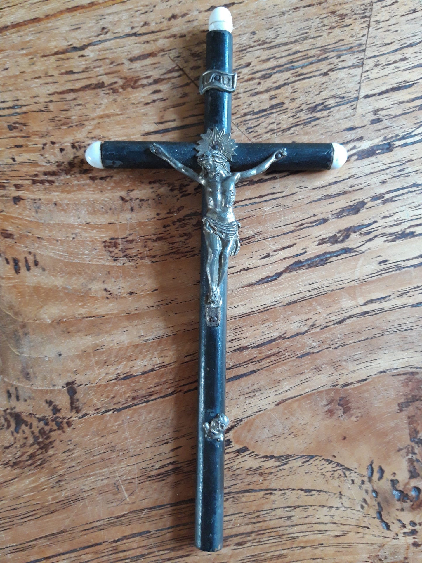 Oud koperen wandkruis uit Spanje - Rootz Gallery