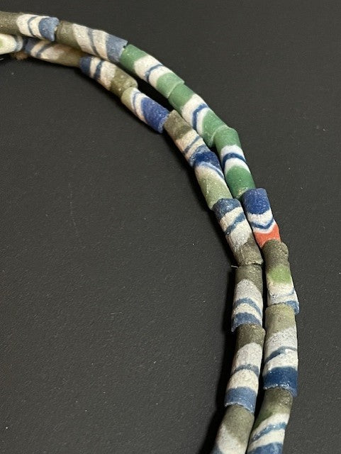 Vintage handelskralen ketting uit Ghana multicolor gestreept