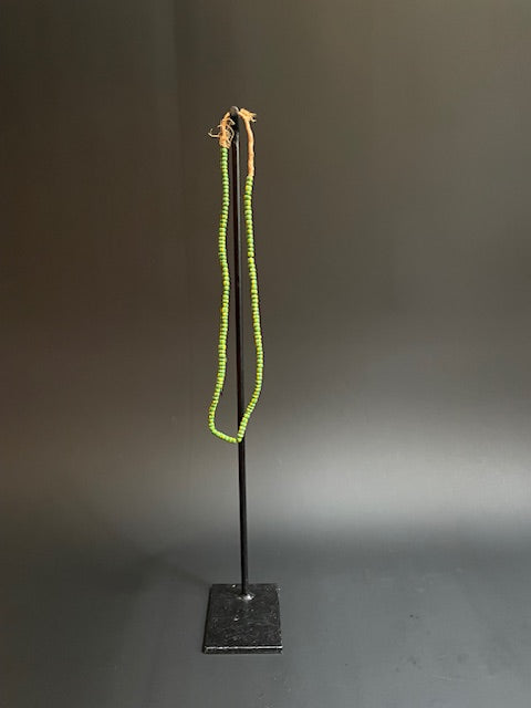 Vintage handelskralen ketting uit Ghana groen-geel