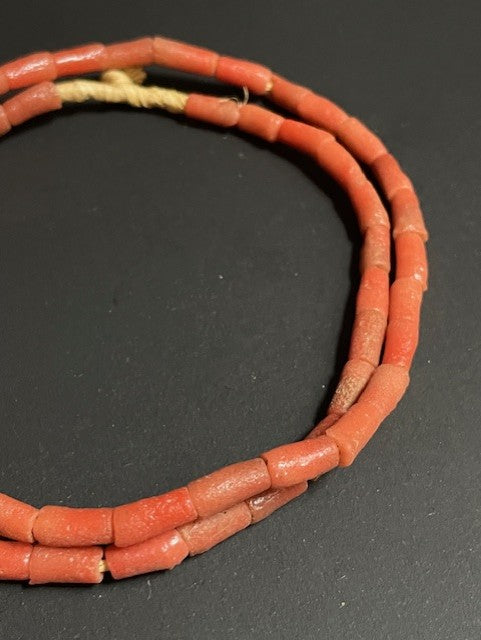 Vintage handelskralen ketting uit Ghana rood