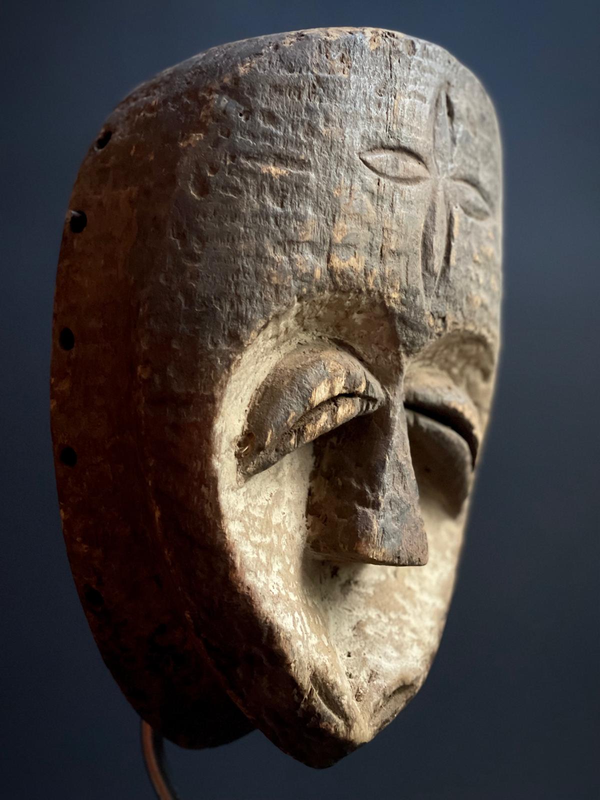 Kwele masker uit Congo - Rootz Gallery