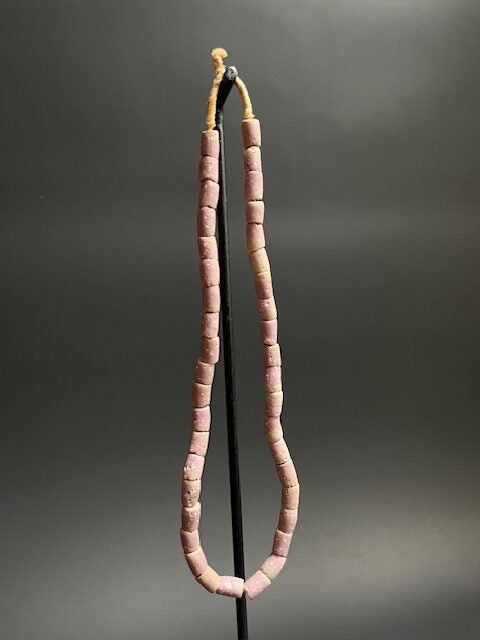 Vintage handelskralen ketting uit Ghana lila