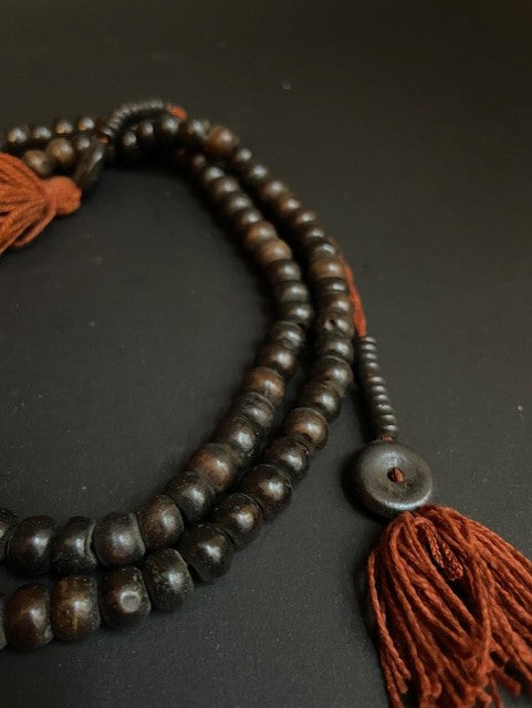 Lange ketting uit Nepal - donkerbruin