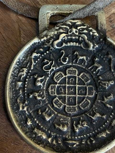 Melong amulet uit Nepal