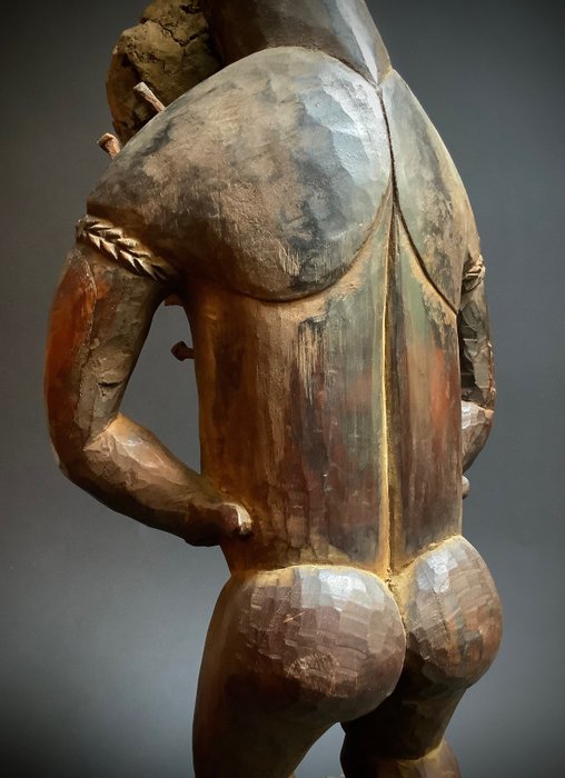 Nkisi Mangaaka spécial et antique du Congo