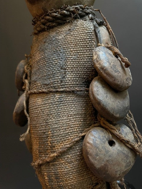 Statue de pouvoir Nkiteki (également Kiteki) des Bembe de la République démocratique du Congo