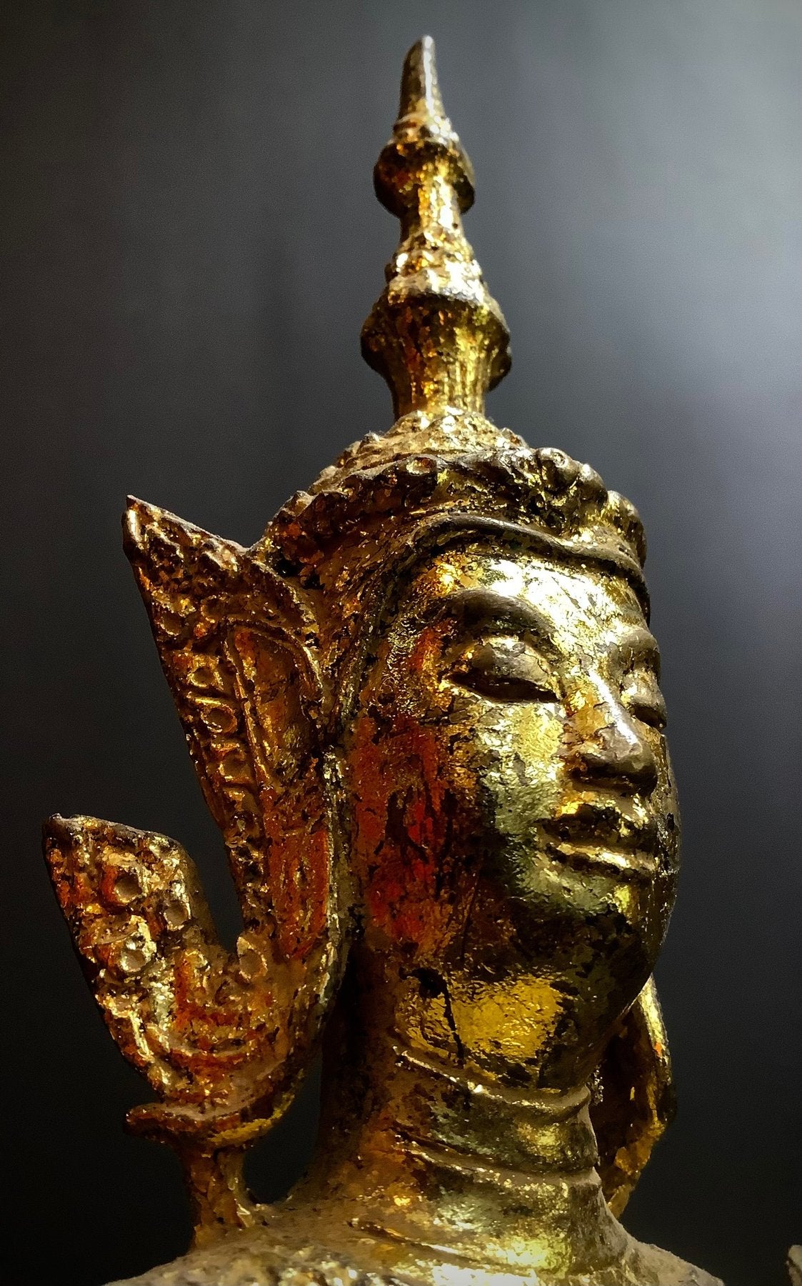 Rattanakosin stijl Boeddha van verguld brons