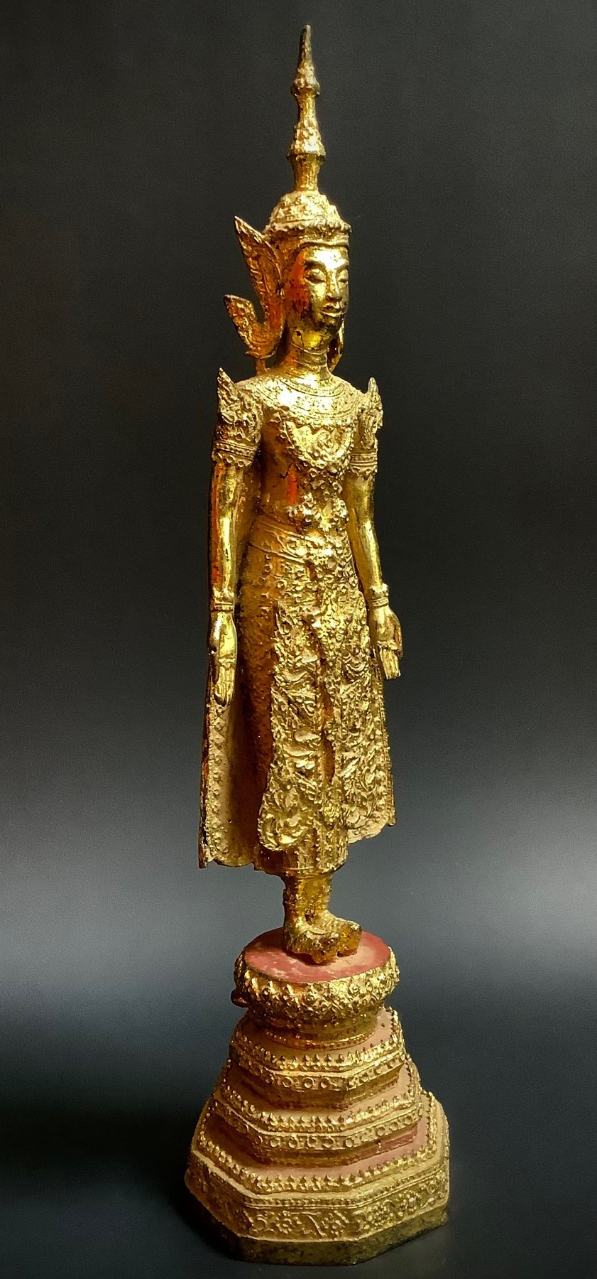 Rattanakosin stijl Boeddha van verguld brons