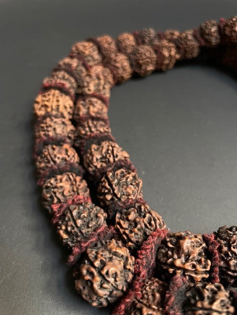 Lange rudraksha mala uit India