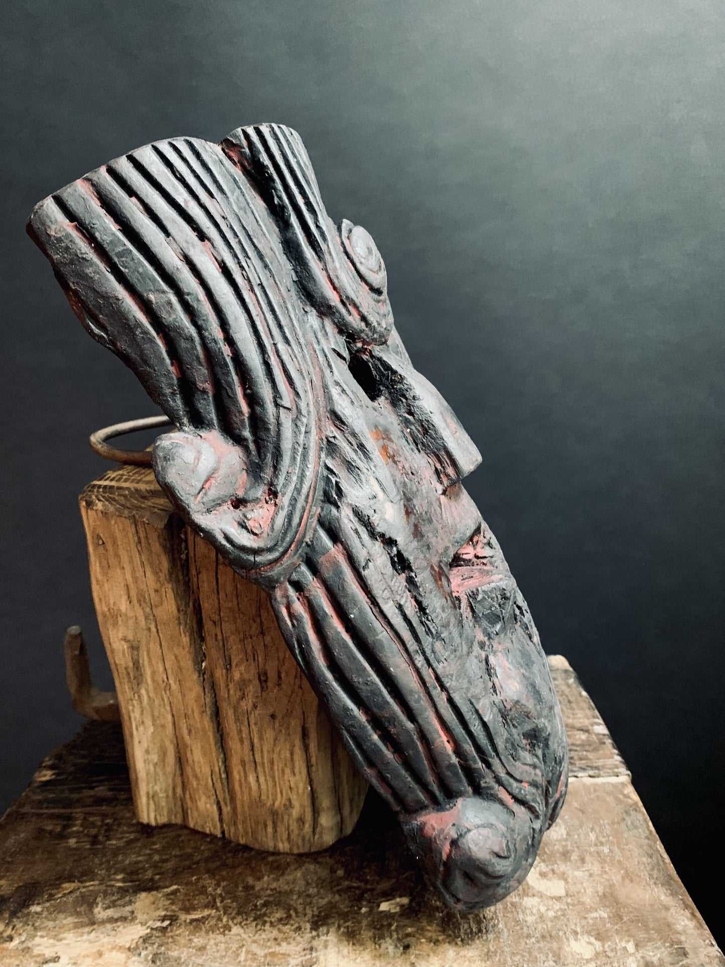 Houten sjamaanmasker uit Nepal
