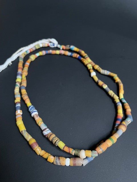 Long vintage tradebeads necklace from Ghana multicolor