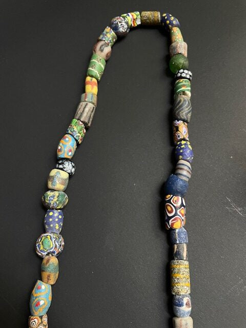 Vintage handelskralen ketting uit Ghana multicolor millefiori