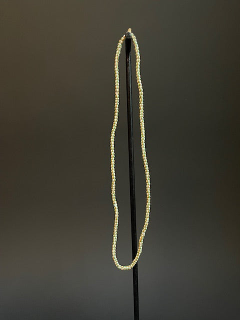 Vintage handelskralen ketting uit Ghana wit-groen-oranje