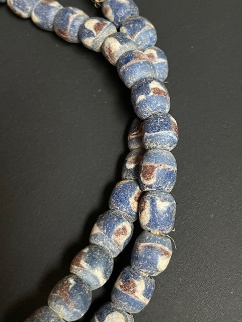 Vintage tradebeads necklace from Ghana blue