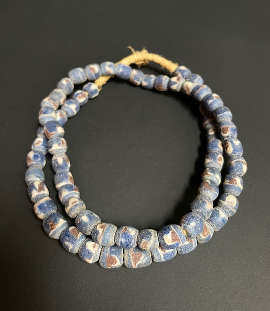Vintage tradebeads necklace from Ghana blue