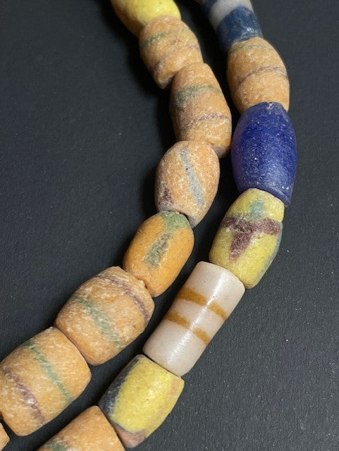 Vintage handelskralen ketting uit Ghana multicolor