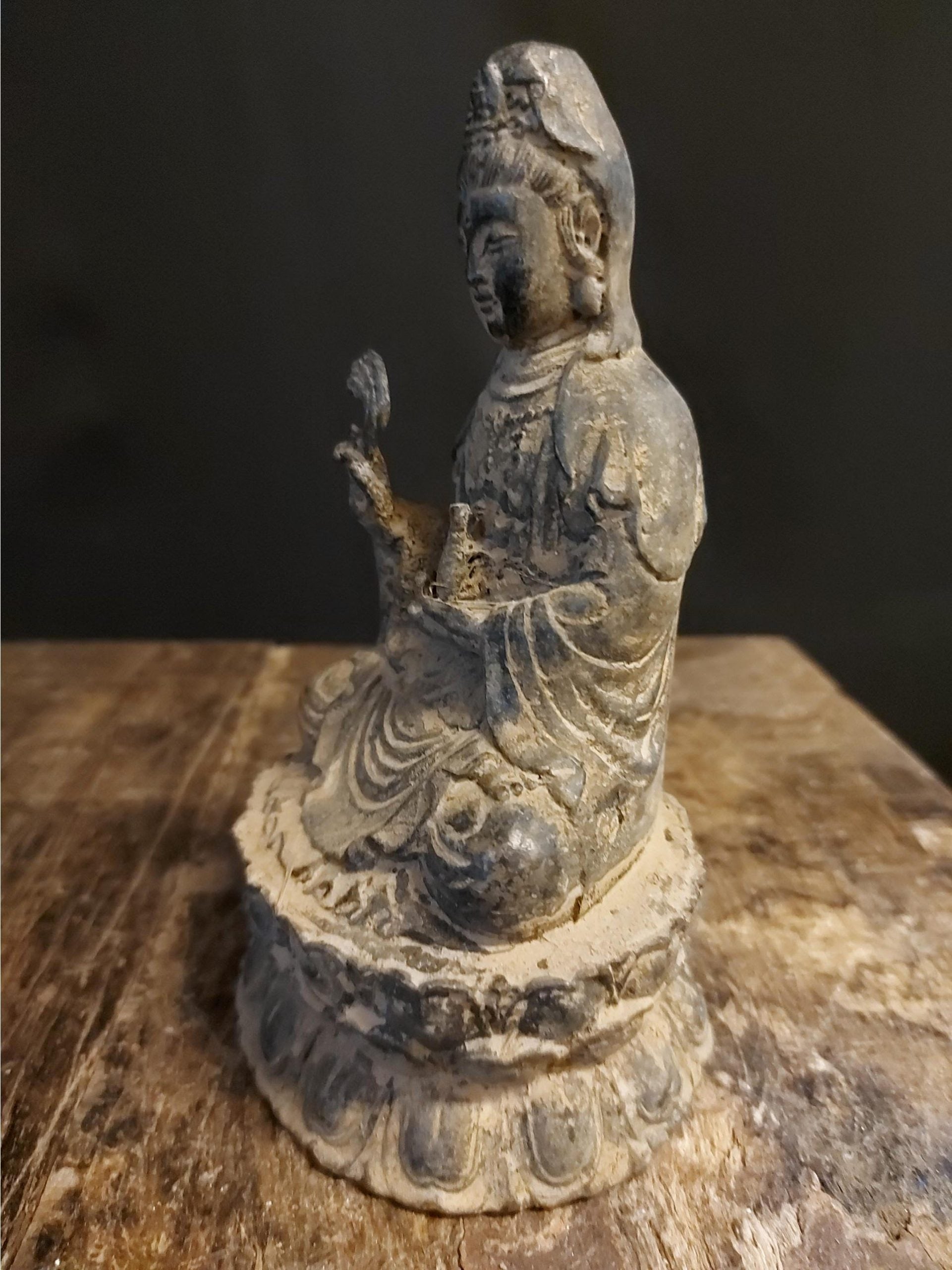 Vintage Guanjin boeddha uit China - Rootz Gallery