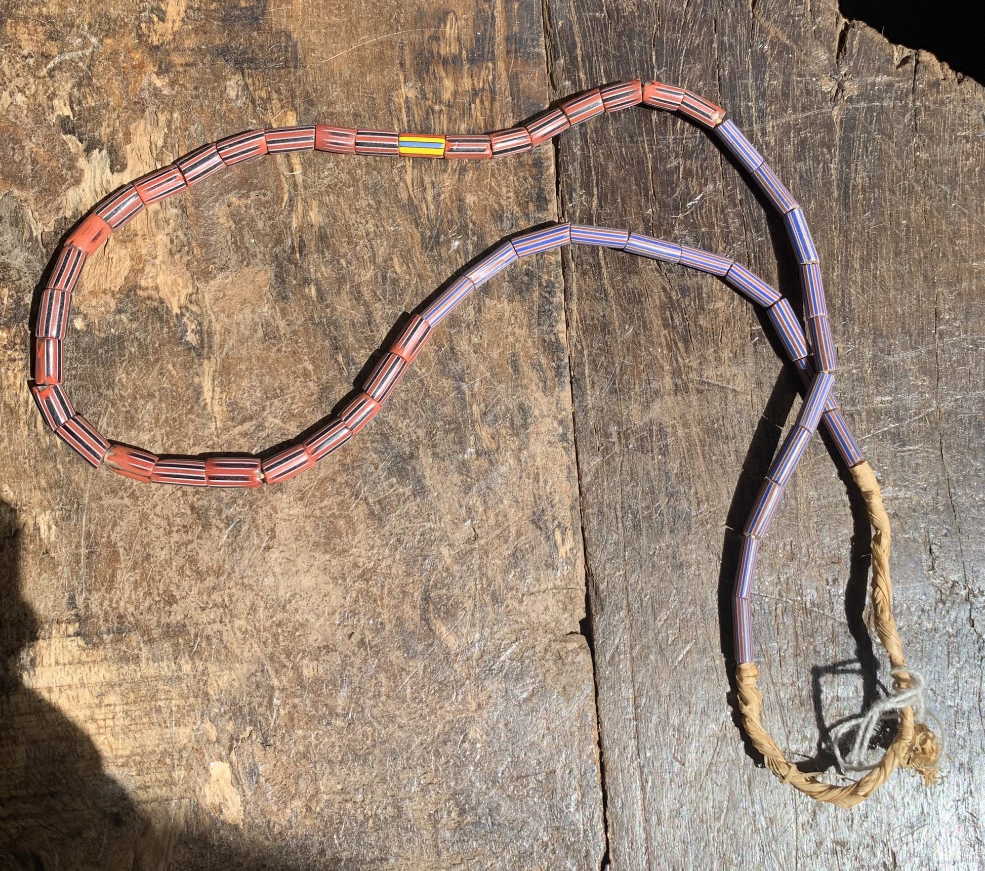 Vintage handelskralen ketting uit Ghana - Rootz Gallery