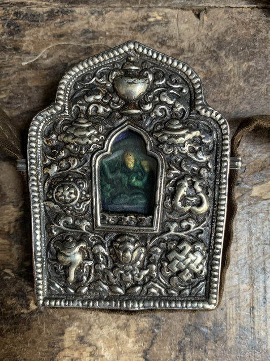 Ghau tibétain (autel de voyage) du Népal - argent
