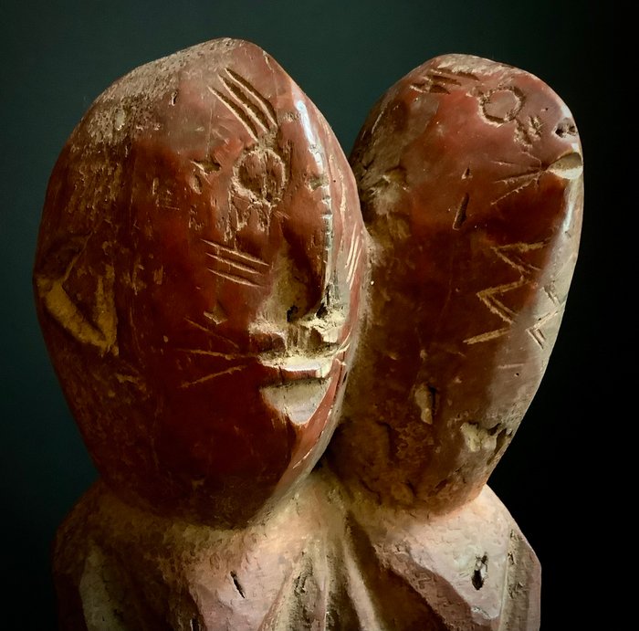 Dubbelfiguur van de Chamba uit het noordoosten van Nigeria