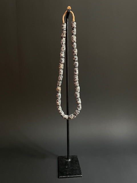 Vintage necklace from Ghana black and white