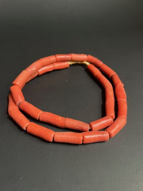 Vintage handelskralen ketting uit Ghana rood