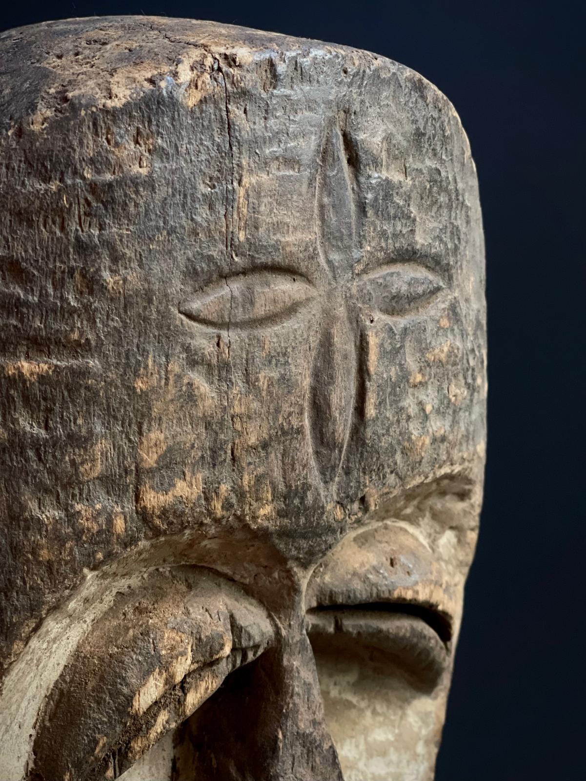 Kwele masker uit Congo - Rootz Gallery