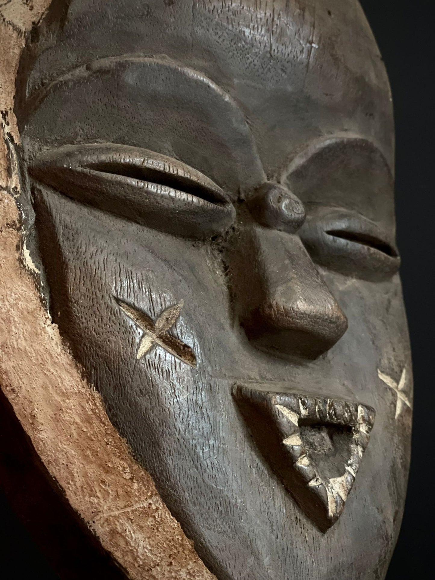 Masque Kwele du Congo