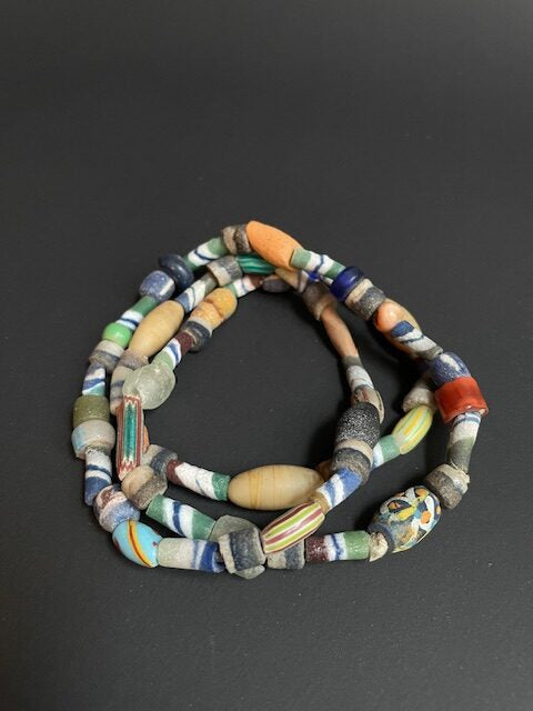 Vintage handelskralen ketting uit Ghana gemixt
