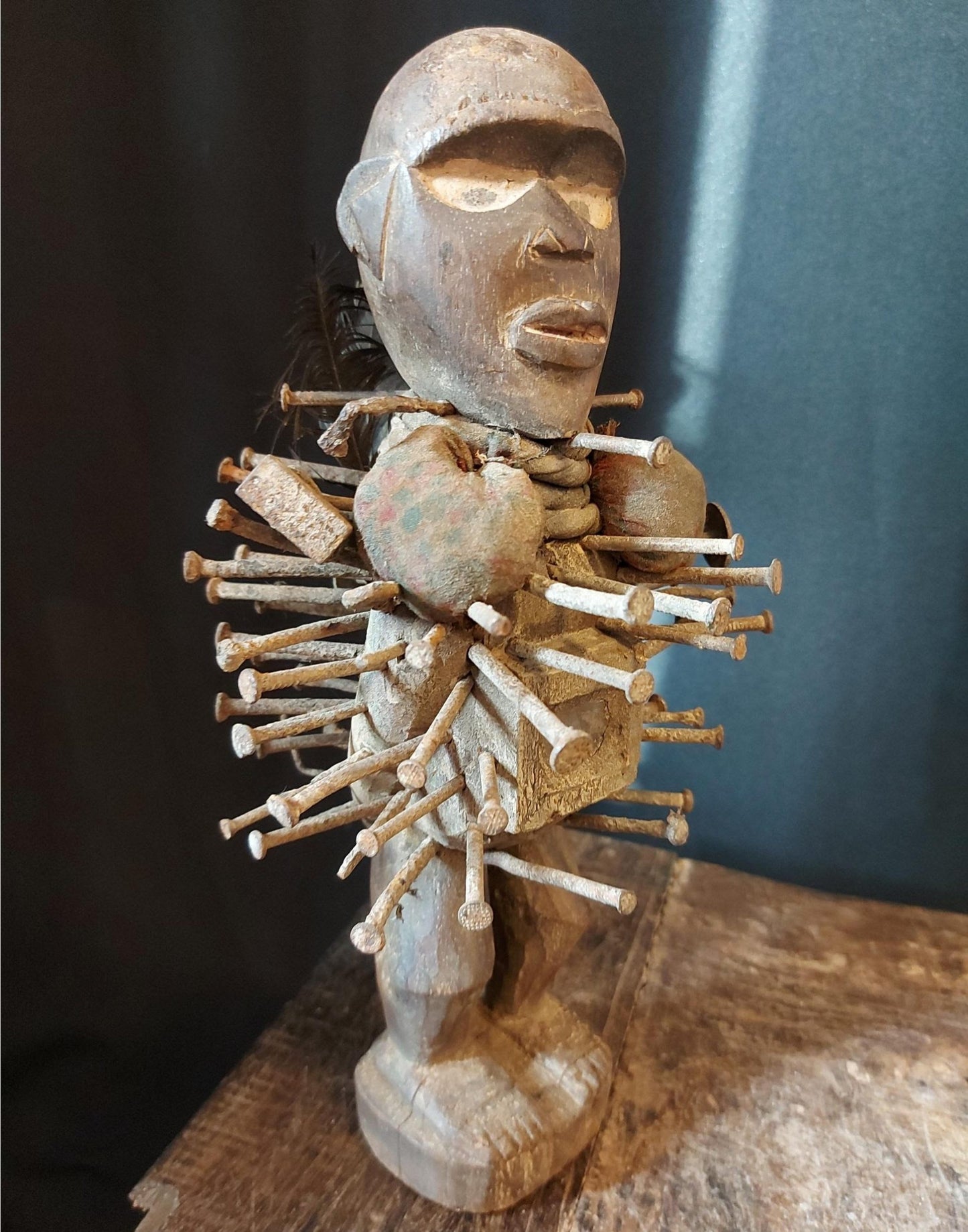 Medicinale nkisi (krachtbeeld) uit Congo - Rootz Gallery