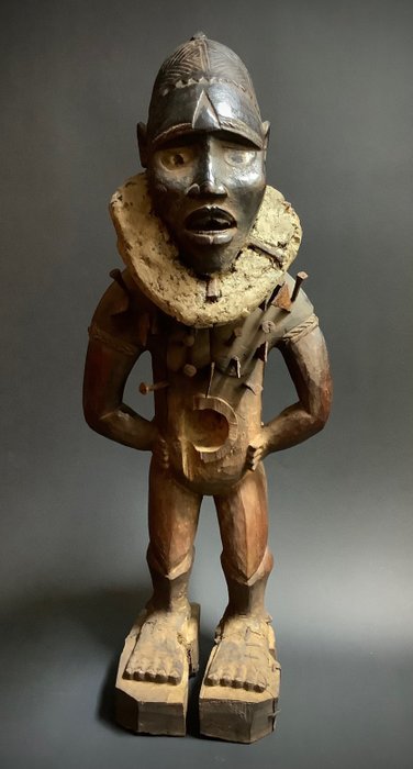 Special, antique Nkisi Mangaaka from Congo