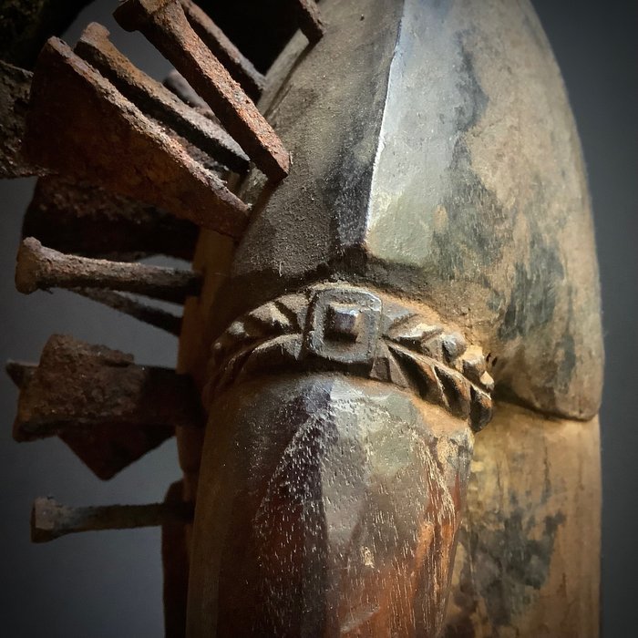 Special, antique Nkisi Mangaaka from Congo