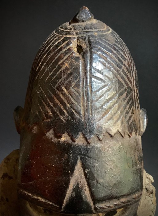 Special, antique Nkisi Mangaaka from Congo
