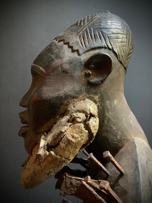 Special, antique Nkisi Mangaaka from Congo
