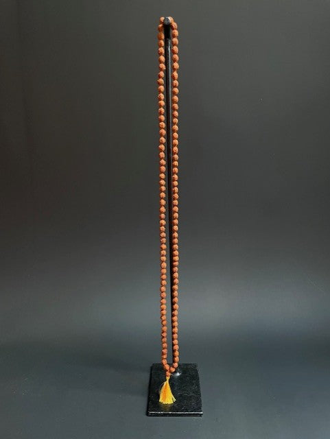 Lange rudraksha ketting uit India - geel