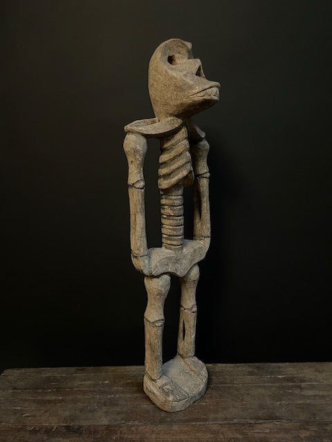 Statue squelette Tiv du Nigeria - blanc