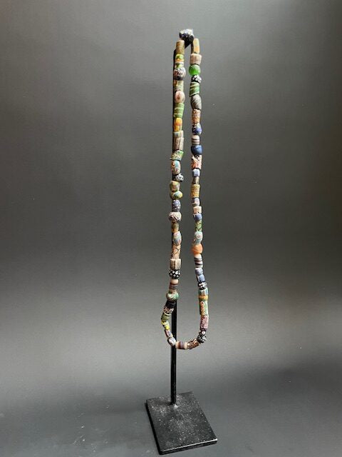 Vintage handelskralen ketting uit Ghana multicolor millefiori