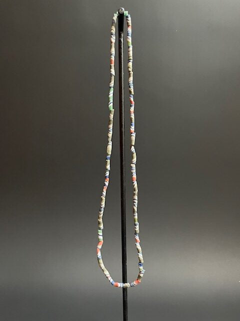 Vintage handelskralen ketting uit Ghana gestreept