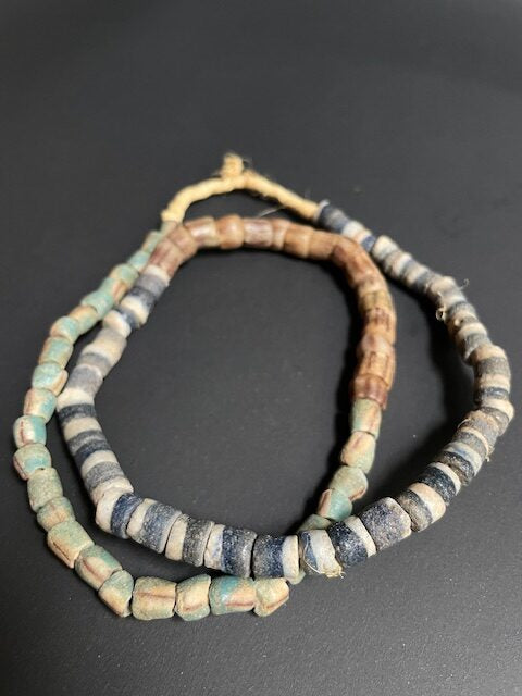 Collier de perles de commerce vintage du Ghana mélange
