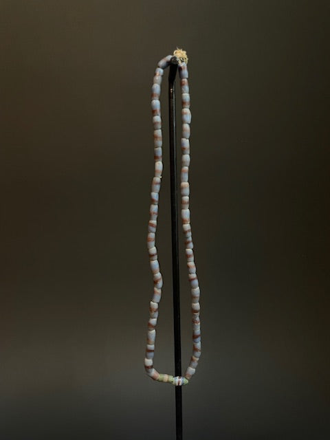 Vintage handelskralen ketting uit Ghana blauw-bruin