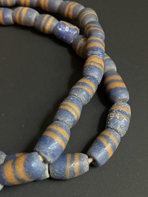 Vintage trade bead necklace from Ghana blue-yellow 