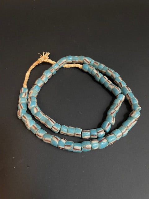 Vintage handelskralen ketting uit Ghana blauw