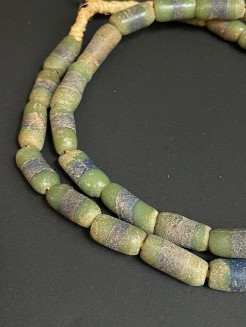 Vintage trade beads necklace from Ghana green-blue 