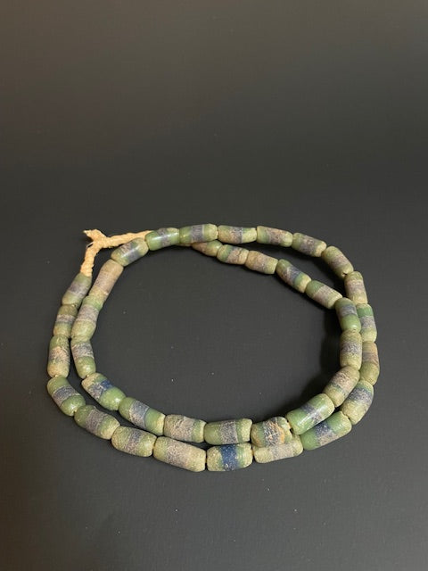 Vintage trade beads necklace from Ghana green-blue 